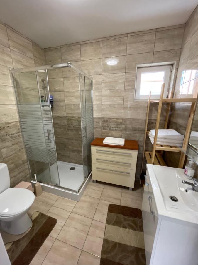 Sorrento Deluxe Apartment - Jacuzzi Siófok Exterior foto